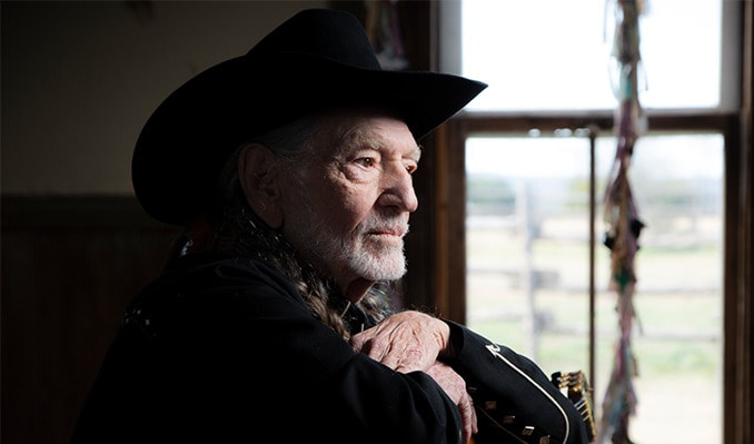 Willie Nelson & Family with Brooke Lee