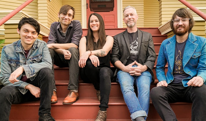 AJ Lee & Blue Summit