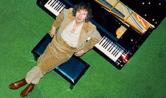 Beck with the Des Moines Symphony conducted by Edwin Outwater