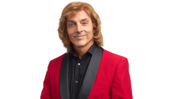 DAYBREAK - The Music & Passion of Barry Manilow